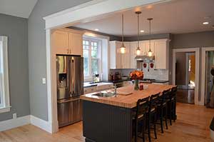 transitional farmhouse style kitchen